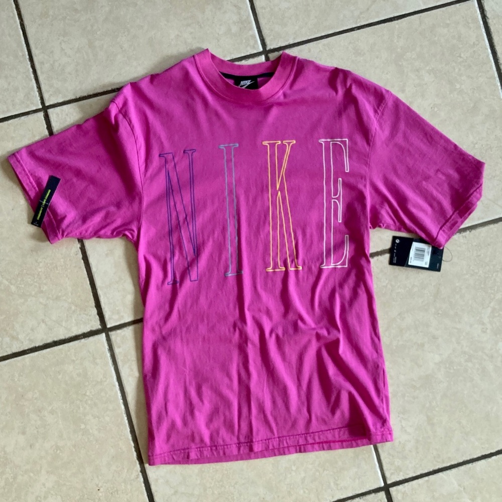 NIKE UNISEX SS T-SHIRT